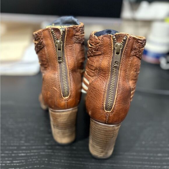 Freebird by Steven Brown Ankle Boots - Picture 3 of 7